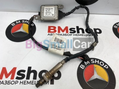 Лямбда-зонд левый Mercedes C350 2012 W204 276.957 A0009056900 - купить Сочи