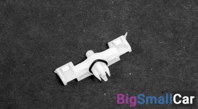 Клипса Кронштейны автомобильные молдинга VW Touareg 7L0853547A