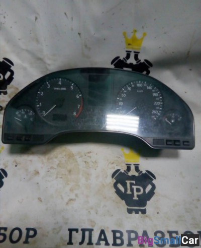 Панель приборов Audi A8  4D  1994-1998 б/у