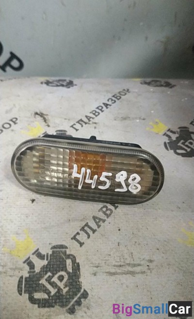 Повторитель поворота в крыло Passat  B5  седан 1996-2000 б/у