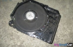 Сабвуфер прав. (65 Аудио, навигация, информ. системы) 65139192462