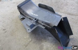 Воздуховод тормозов лев. (51 Оснащение Кузов) 51718230559