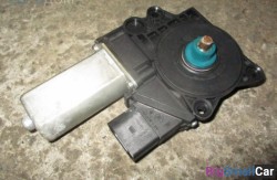 Моторчик стеклоподъемников задн. прав. (51 Оснащение Кузов) 67626927026